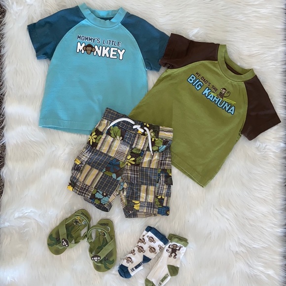 6 pc SET GYMBOREE 🐒 Global Surf boy tops shorts sandals socks 18-24 months - Picture 1 of 13